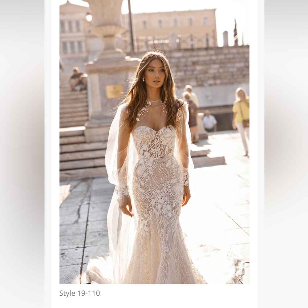 BERTA BRIDAL 19-110 Athens Collection STUNNING gown wedding dress! - Picture 7 of 17